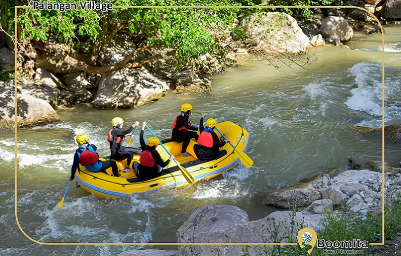 قایق سواری در رودخانه تنگی ور