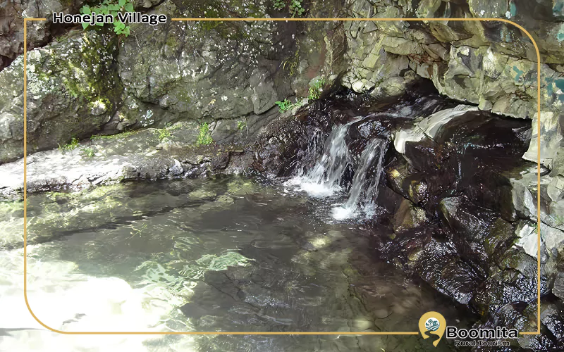 زرچشمه، یکی از روستاهای گردشگری اصفهان