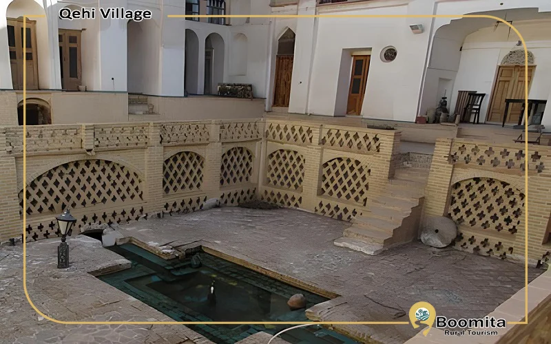 خانه ای قدیمی با سبک معماری سنتی