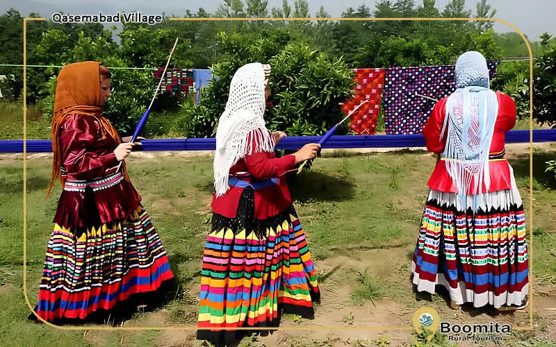 پوشش محلی و چادرشب بافی در روستای قاسم آباد
