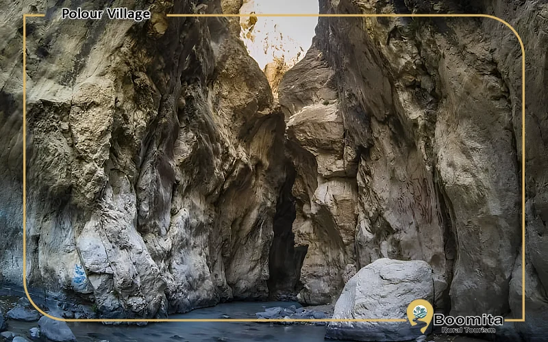 دره زمان در روستای پلور