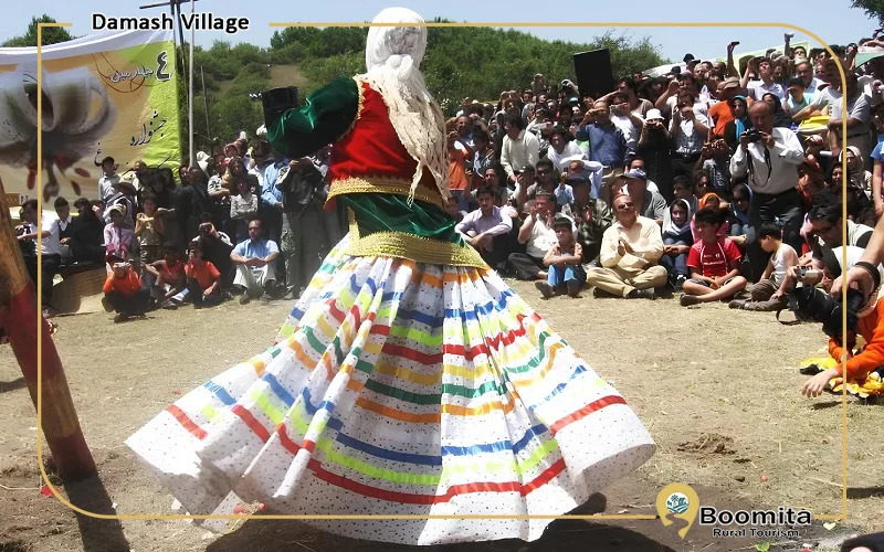 اجرای مراسم در جشنواره سوسن چلچراغ