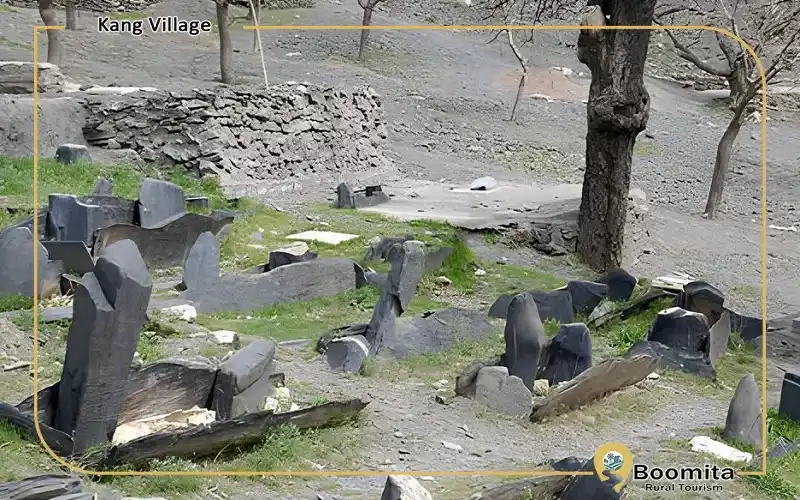 قبرستان قدیمی روستا کنگ