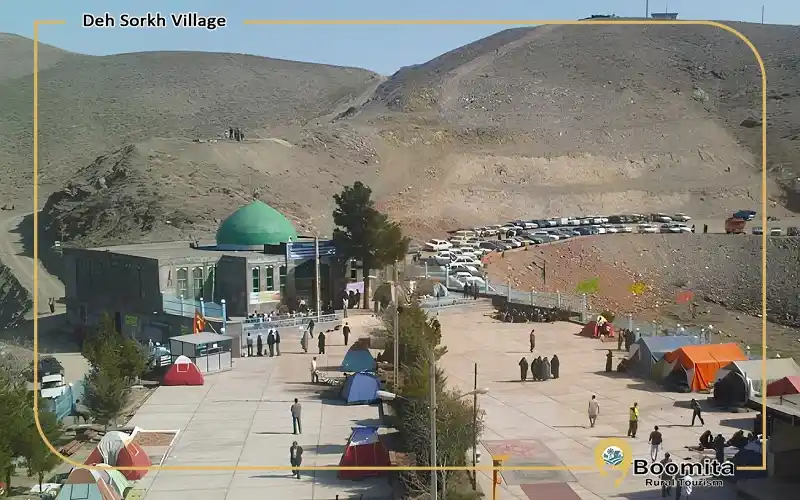 نمایی از مکان زیارتی روستای دهسرخ